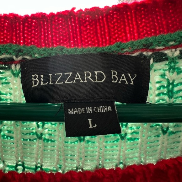 Blizzard Bay ugly Christmas sweater, Jesus and Santa high five. Size L - Picture 2 of 7